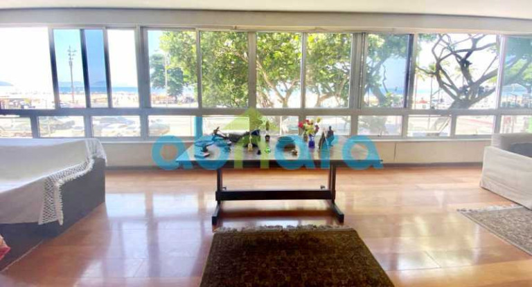 Imagem Apartamento com 4 Quartos à Venda, 220 m² em Copacabana - Rio De Janeiro