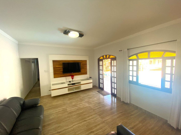 Imagem Chácara com 4 Quartos à Venda, 1.200 m² em Centro - Mairiporã