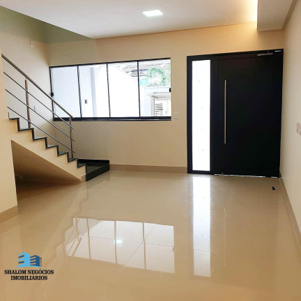 Imagem Casa com 4 Quartos à Venda, 215 m² em Jd Planalto - Goiânia