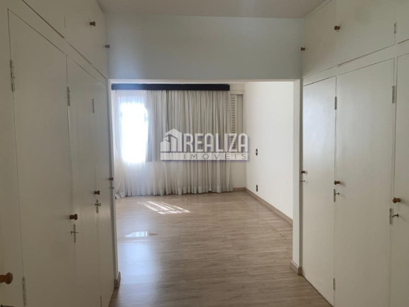Imagem Apartamento com 4 Quartos à Venda, 242 m² em Centro - Uberaba Imagem Apartamento com 4 Quartos à Venda, 242 m² em Centro - Uberaba