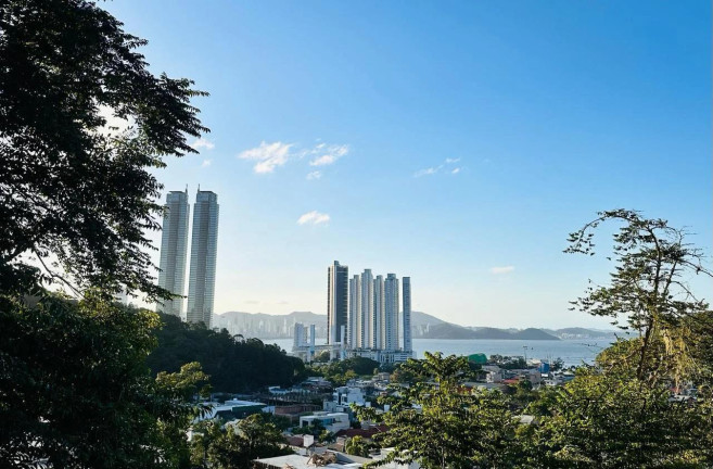 Imagem Terreno à Venda, 535 m² em Barra - Balneário Camboriú Imagem Terreno à Venda, 535 m² em Barra - Balneário Camboriú