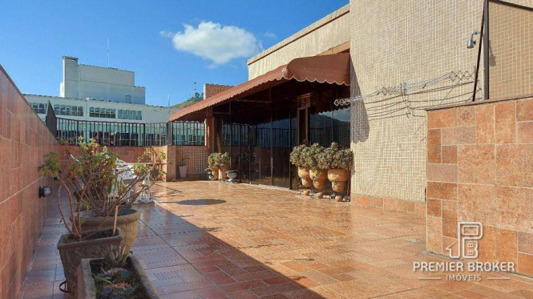 Imagem Cobertura com 2 Quartos à Venda, 156 m² em Várzea - Teresópolis