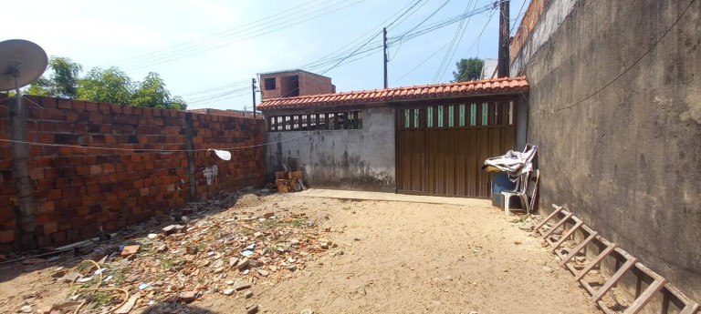 Imagem Casa com 5 Quartos à Venda, em Santo Agostinho - Manaus Imagem Casa com 5 Quartos à Venda, em Santo Agostinho - Manaus