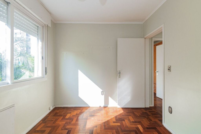 Imagem Imóvel com 2 Quartos à Venda, 76 m² em Petrópolis - Porto Alegre