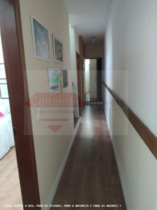 Imagem Casa com 4 Quartos à Venda, 220 m² em Parque São Jorge - Taubaté