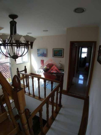 Imagem Casa com 2 Quartos à Venda, 300 m² em Santa Rosa - Niterói Imagem Casa com 2 Quartos à Venda, 300 m² em Santa Rosa - Niterói