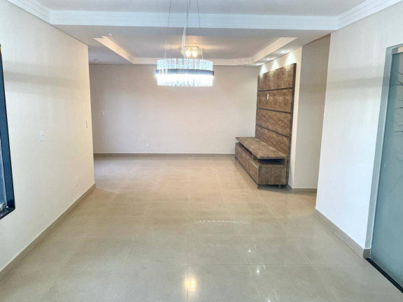 Imagem Casa com 4 Quartos à Venda, 250 m² em Setor Faiçalville - Goiânia Imagem Casa com 4 Quartos à Venda, 250 m² em Setor Faiçalville - Goiânia