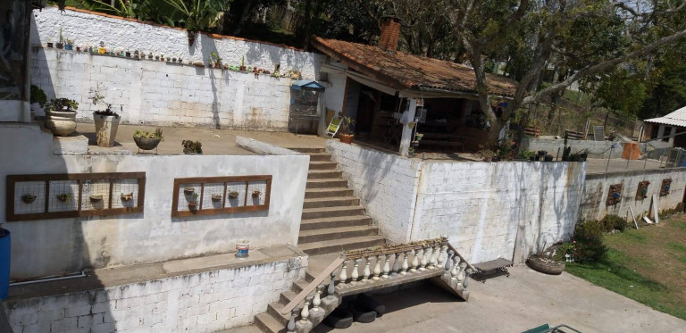Imagem Chácara com 6 Quartos à Venda, 2.000 m² em Terra Preta (terra Preta) - Mairiporã Imagem Chácara com 6 Quartos à Venda, 2.000 m² em Terra Preta (terra Preta) - Mairiporã