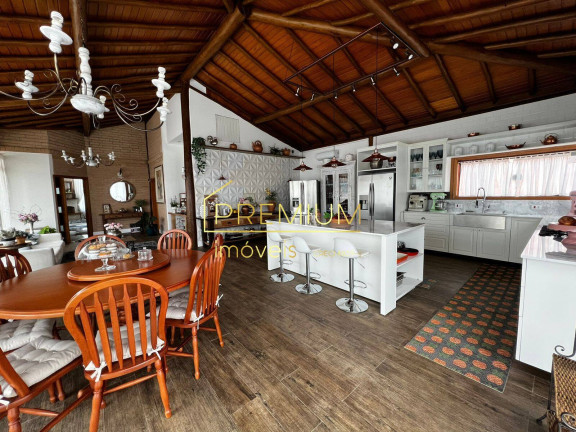 Casa com 6 Quartos à Venda, 2.700 m² em Medeiros - Jundiaí