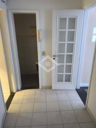 Sala Comercial à Venda, 30 m² em Centro - Niterói