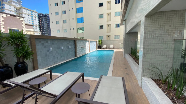 Imagem Apartamento com 4 Quartos à Venda, 200 m² em Meia Praia - Itapema