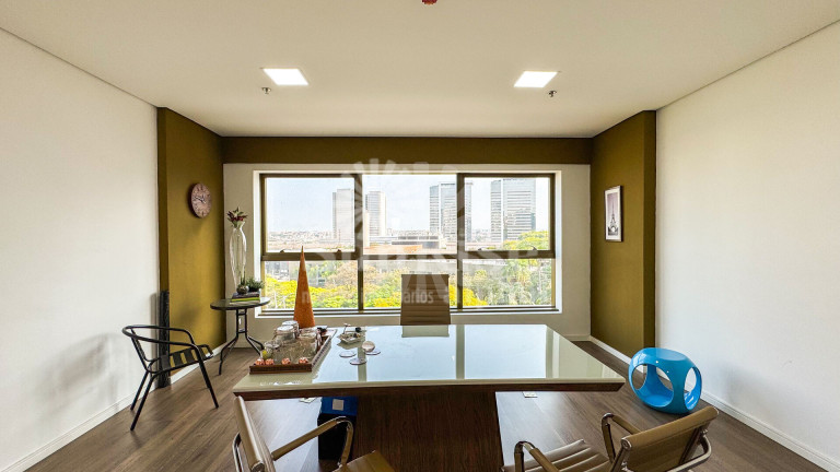 Sala Comercial à Venda, 45 m² em Alphaville Industrial - Barueri