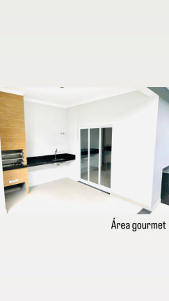 Imagem Casa com 3 Quartos à Venda, 300 m² em Bairro Do Grama - Caçapava Imagem Casa com 3 Quartos à Venda, 300 m² em Bairro Do Grama - Caçapava