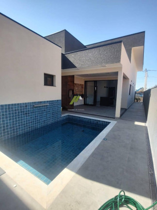 Imagem Casa com 3 Quartos à Venda, 166 m²