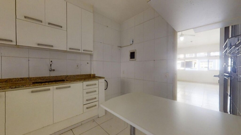 Imagem Imóvel com 3 Quartos à Venda, 98 m² em Copacabana - Rio De Janeiro Imagem Imóvel com 3 Quartos à Venda, 98 m² em Copacabana - Rio De Janeiro