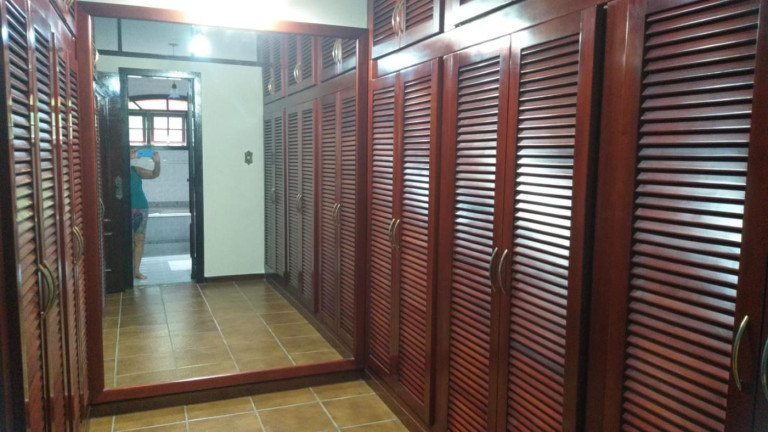 Imagem Imóvel com 4 Quartos à Venda, 13.000 m² em Campo Grande - Rio De Janeiro Imagem Imóvel com 4 Quartos à Venda, 13.000 m² em Campo Grande - Rio De Janeiro