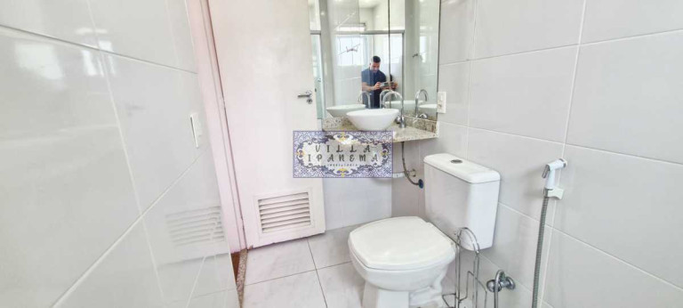 Imagem Apartamento com 2 Quartos à Venda, 75 m² em Grajaú - Rio De Janeiro Imagem Apartamento com 2 Quartos à Venda, 75 m² em Grajaú - Rio De Janeiro