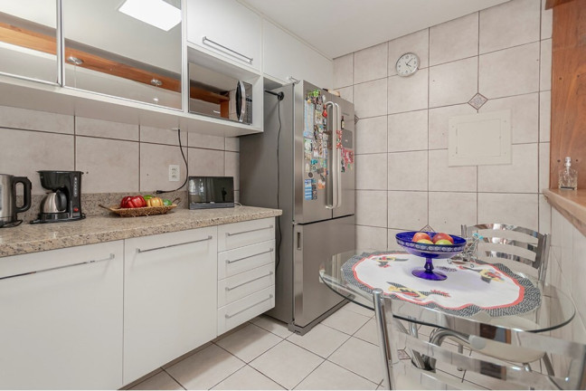 Imagem Casa com 3 Quartos à Venda, 230 m² em Tristeza - Porto Alegre Imagem Casa com 3 Quartos à Venda, 230 m² em Tristeza - Porto Alegre