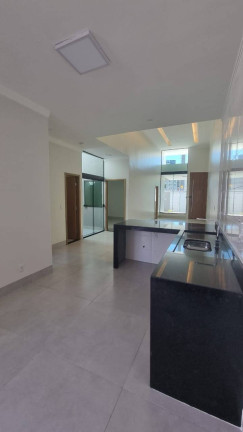 Imagem Casa com 3 Quartos à Venda, 128 m² em Moinho Dos Ventos - Goiânia Imagem Casa com 3 Quartos à Venda, 128 m² em Moinho Dos Ventos - Goiânia