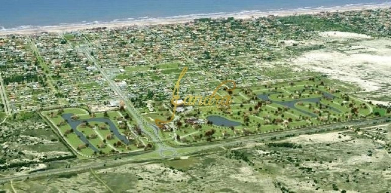 Imagem Casa de Condomínio com 4 Quartos à Venda, 383 m² em Rainha Do Mar - Xangri-la