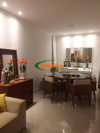 Imagem Casa com 5 Quartos à Venda, 236 m² em Tijuca - Rio De Janeiro Imagem Casa com 5 Quartos à Venda, 236 m² em Tijuca - Rio De Janeiro