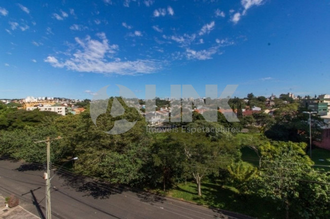 Imagem Imóvel com 3 Quartos à Venda, 200 m² em Jardim Itu - Porto Alegre Imagem Imóvel com 3 Quartos à Venda, 200 m² em Jardim Itu - Porto Alegre