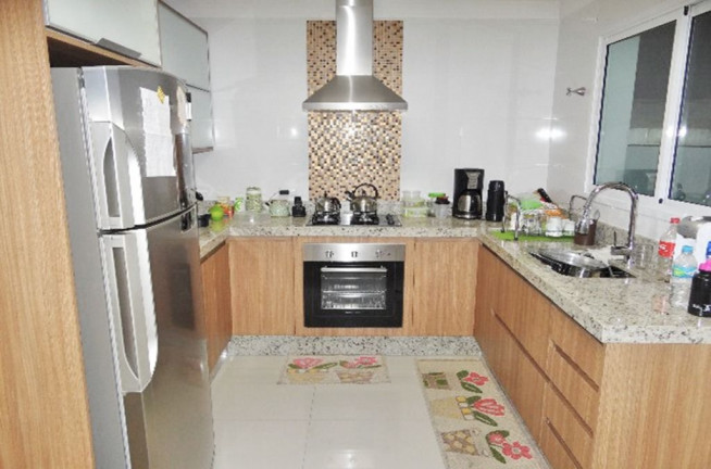 Imagem Sobrado com 3 Quartos à Venda, 154 m² em Atuba - Curitiba Imagem Sobrado com 3 Quartos à Venda, 154 m² em Atuba - Curitiba