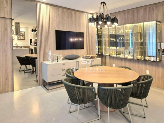 Imagem Casa com 5 Quartos à Venda, 611 m² em Centro - Camboriú