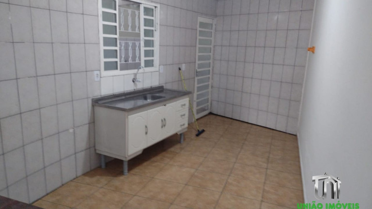 Imagem Casa com 2 Quartos para Alugar, 100 m² em Vila Batista - Bragança Paulista