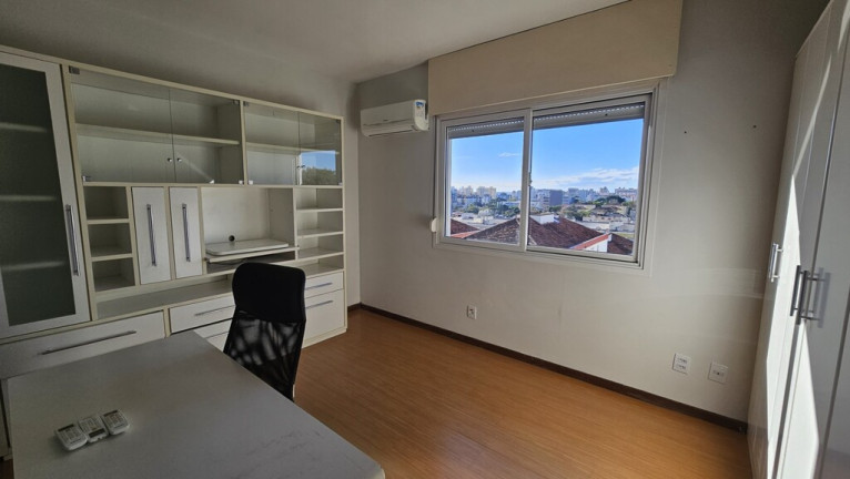 Imagem Imóvel com 2 Quartos à Venda, em Passo Da Areia - Porto Alegre Imagem Imóvel com 2 Quartos à Venda, em Passo Da Areia - Porto Alegre
