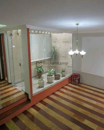 Imagem Casa com 4 Quartos à Venda, em Jardim Amália - Volta Redonda Imagem Casa com 4 Quartos à Venda, em Jardim Amália - Volta Redonda