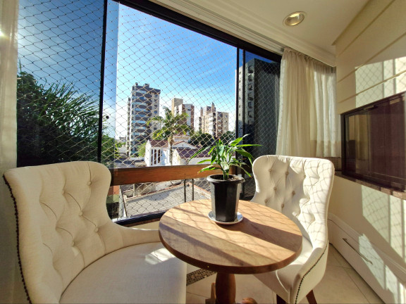 Imagem Imóvel com 3 Quartos à Venda, 90 m² em Petrópolis - Porto Alegre