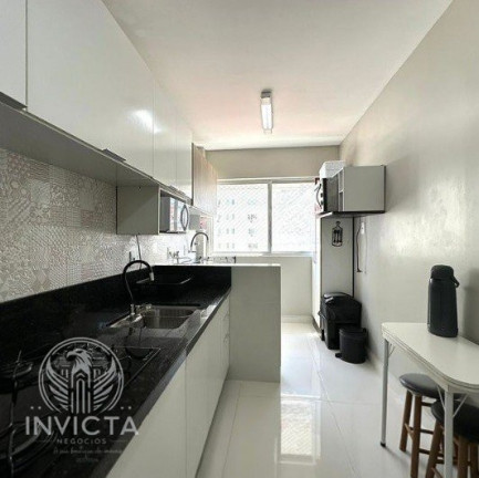 Imagem Cobertura com 4 Quartos à Venda, 168 m² em Centro - Balneário Camboriú