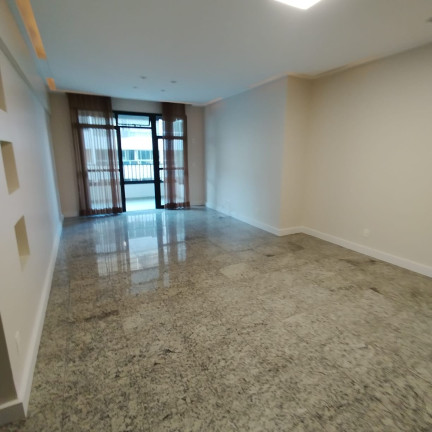 Imagem Imóvel com 3 Quartos à Venda, 130 m² em Boa Viagem - Niterói Imagem Imóvel com 3 Quartos à Venda, 130 m² em Boa Viagem - Niterói