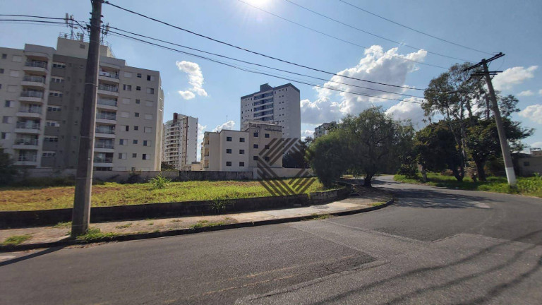 Imagem Terreno à Venda, 792 m² em Jardim Portal Da Colina - Sorocaba