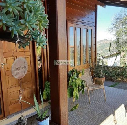 Imagem Casa com 4 Quartos à Venda, 250 m² em Alameda Dos Cambucis - Monte Alegre Do Sul Imagem Casa com 4 Quartos à Venda, 250 m² em Alameda Dos Cambucis - Monte Alegre Do Sul