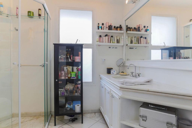 Imagem Imóvel com 3 Quartos à Venda, 211 m² em Vila Suzana - São Paulo