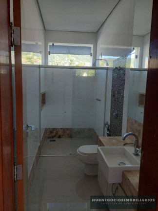 Imagem Casa com 4 Quartos à Venda, 350 m²