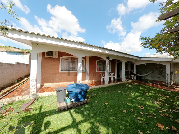 Imagem Casa com 3 Quartos à Venda, 208 m² em Trianon - Guarapuava