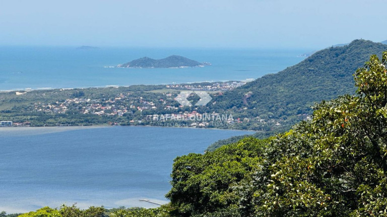 Imagem Casa com 4 Quartos à Venda, 470 m² em Lagoa Da Conceição - Florianópolis Imagem Casa com 4 Quartos à Venda, 470 m² em Lagoa Da Conceição - Florianópolis