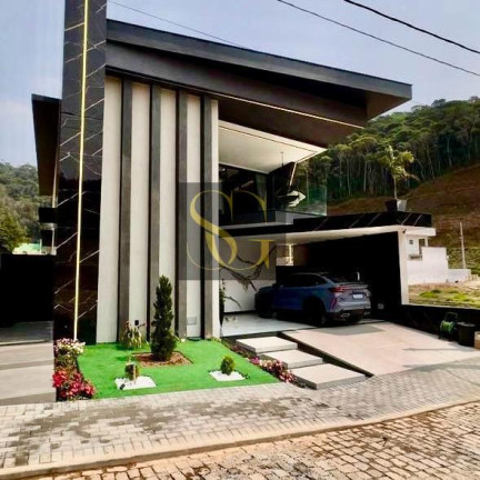Casa de Condomínio com 4 Quartos à Venda, 300 m² em Prata - Teresópolis