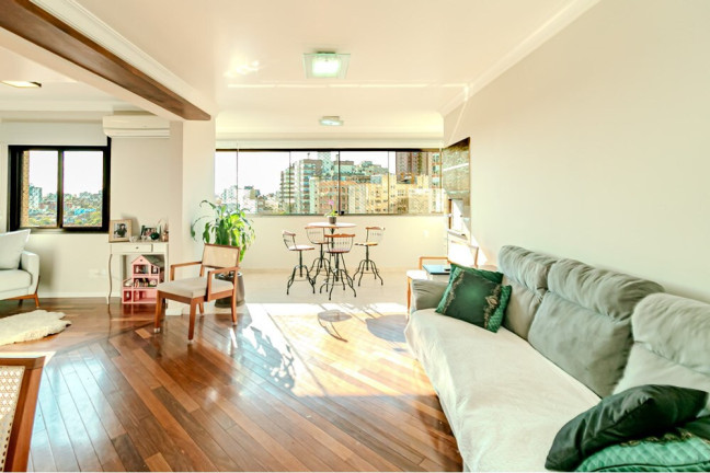 Imóvel com 3 Quartos à Venda,  em Jardim Botanico - Porto Alegre