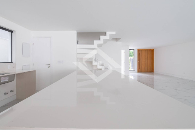 Imagem Casa com 4 Quartos à Venda, 317 m² em Recreio Dos Bandeirantes - Rio De Janeiro Imagem Casa com 4 Quartos à Venda, 317 m² em Recreio Dos Bandeirantes - Rio De Janeiro
