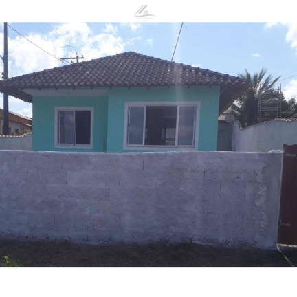 Casa com 2 Quartos à Venda, 