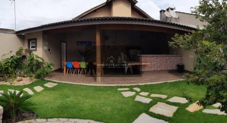 Imagem Casa com 4 Quartos à Venda, 390 m² em Vila Gardênia - Atibaia