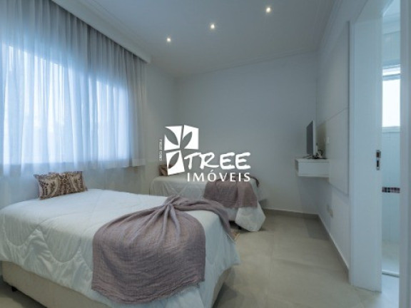 Imagem Casa com 4 Quartos à Venda, 425 m² em Condomínio Arujázinho 5 - Aruja Imagem Casa com 4 Quartos à Venda, 425 m² em Condomínio Arujázinho 5 - Aruja