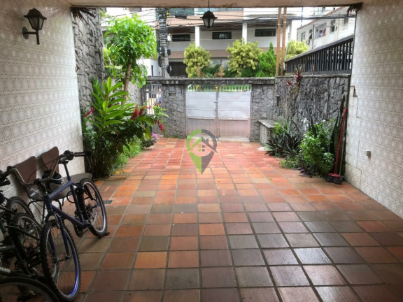 Imagem Casa com 4 Quartos à Venda, 200 m² em Boqueirão - Santos Imagem Casa com 4 Quartos à Venda, 200 m² em Boqueirão - Santos
