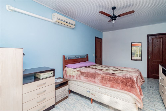 Imagem Casa com 2 Quartos à Venda,  em Jardim Itu - Porto Alegre