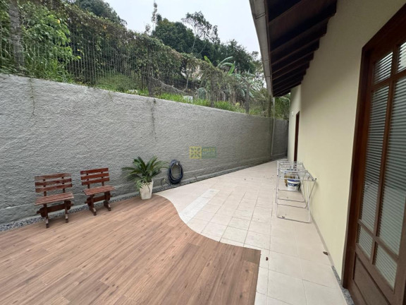 Imagem Casa com 4 Quartos à Venda, 180 m² em Centro - Porto Belo Imagem Casa com 4 Quartos à Venda, 180 m² em Centro - Porto Belo