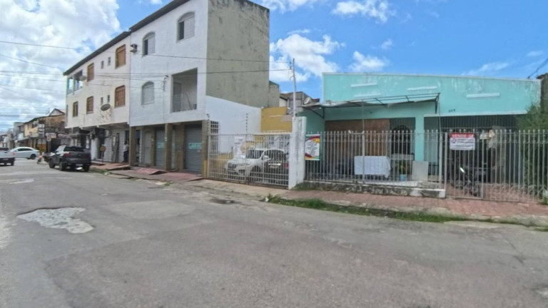 Casa com 5 Quartos à Venda,  em Aracaju